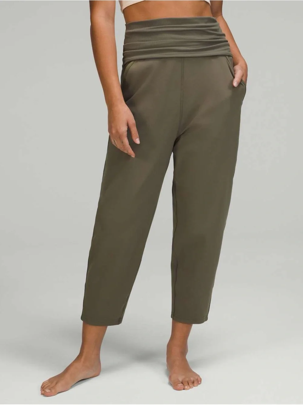 Lululemon Align Ribbed Waist Cropped Jogger size 4